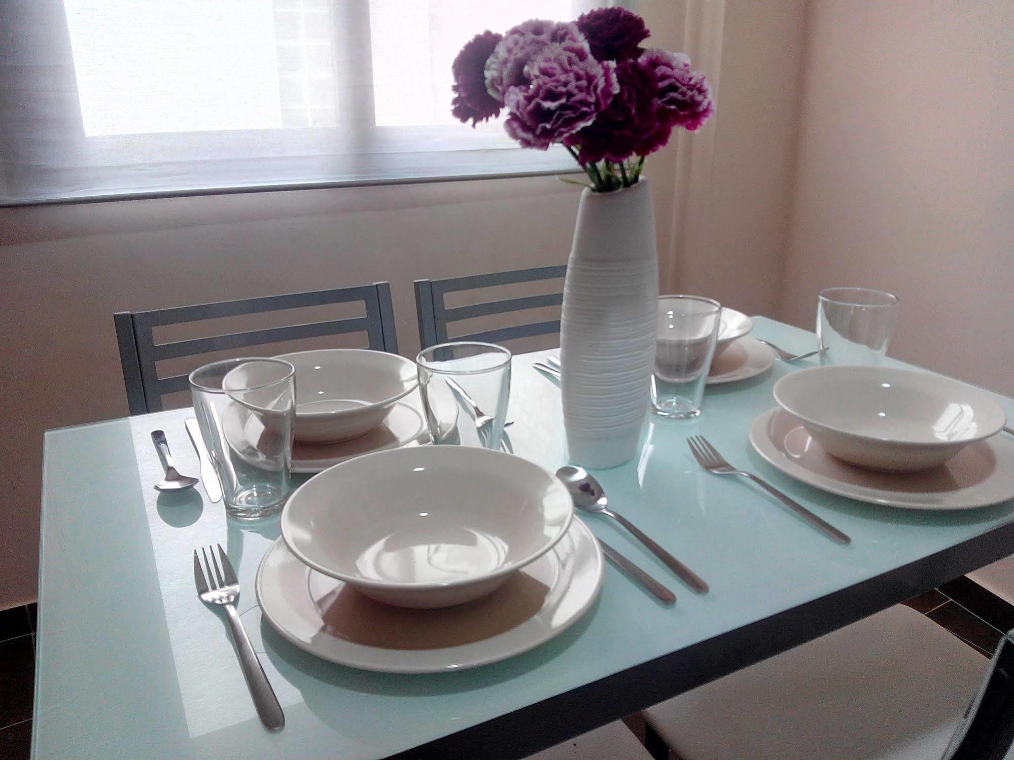 Apartamentos Decada Малага Экстерьер фото