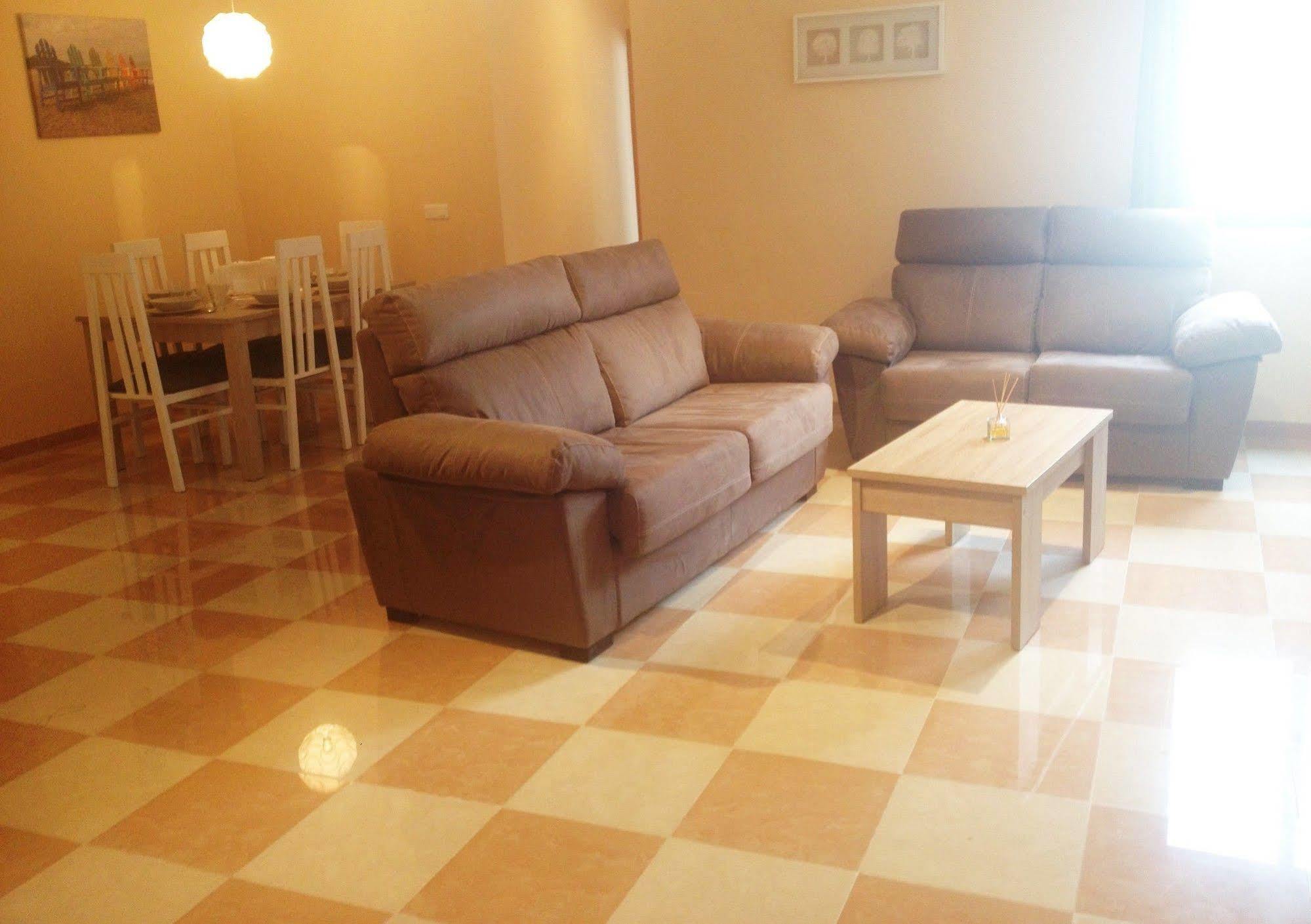 Apartamentos Decada Малага Экстерьер фото
