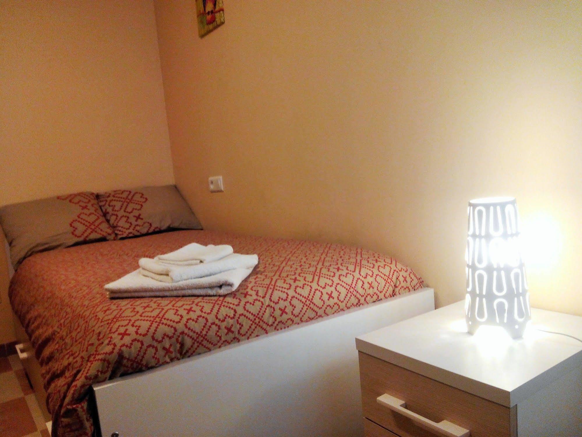 Apartamentos Decada Малага Экстерьер фото