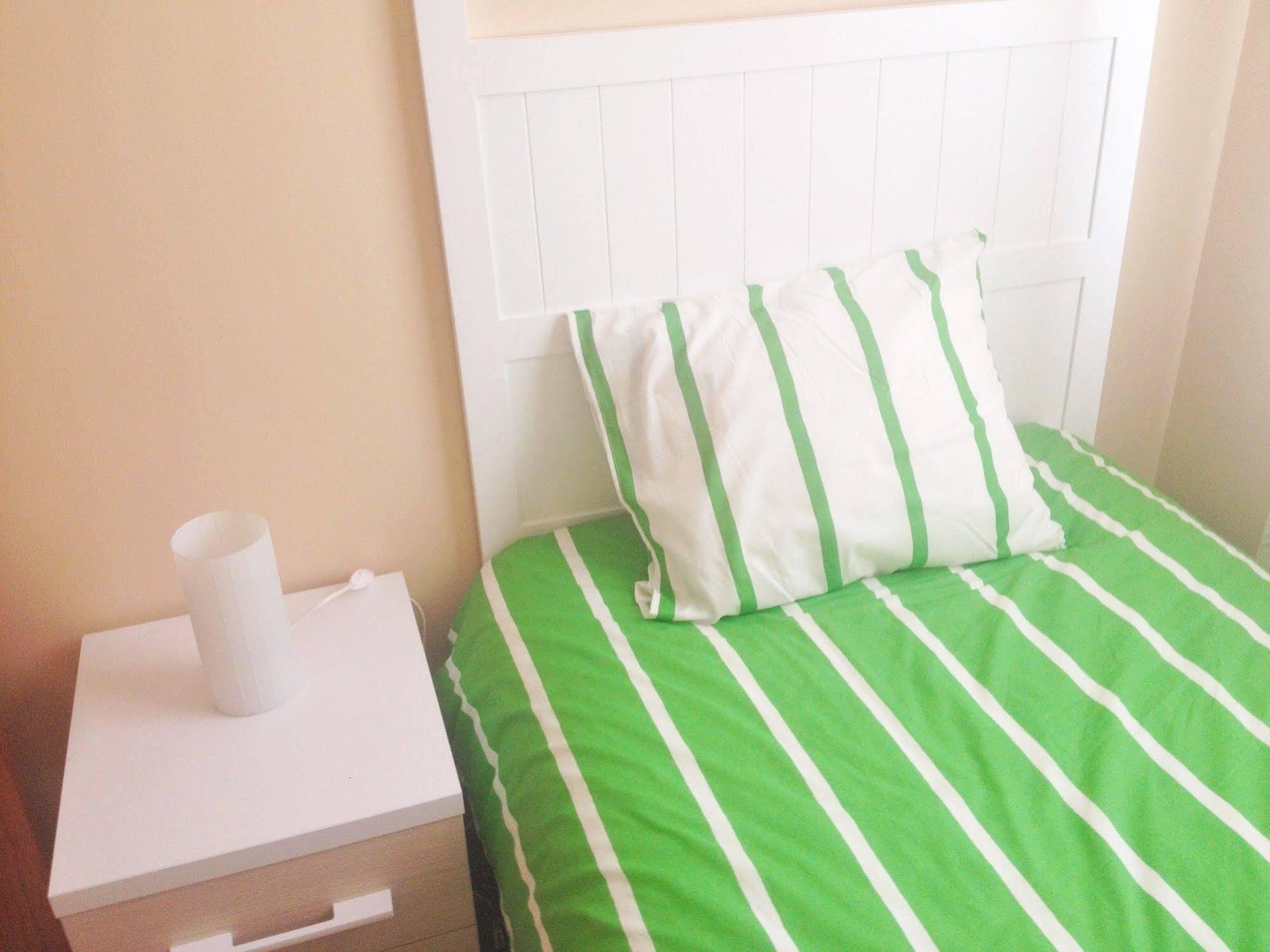 Apartamentos Decada Малага Экстерьер фото