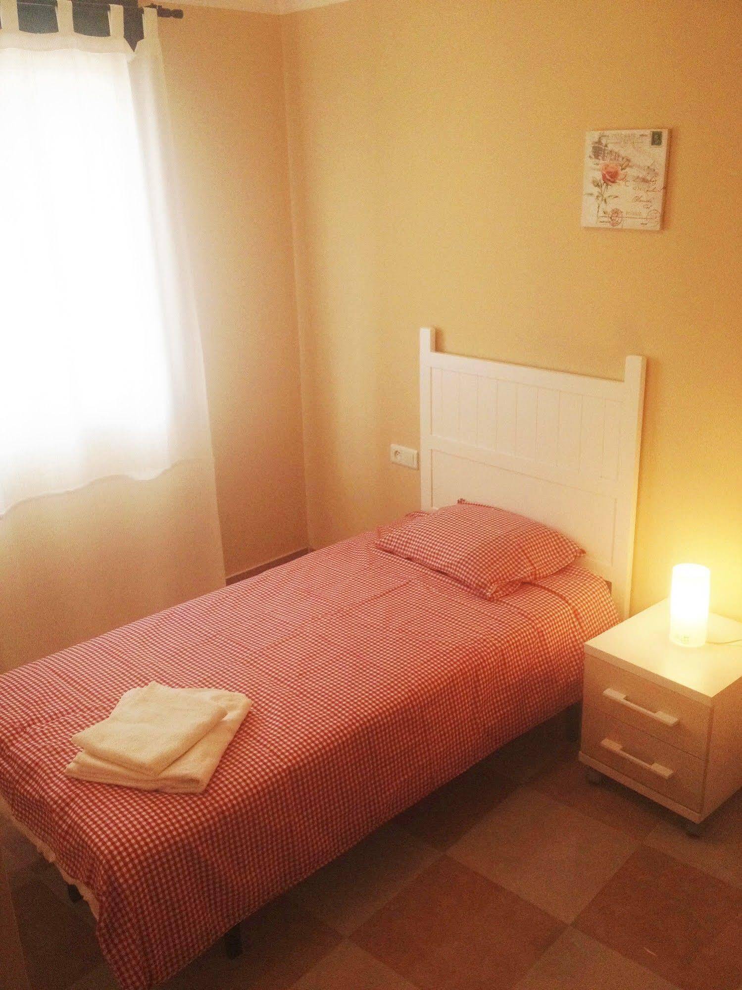 Apartamentos Decada Малага Экстерьер фото